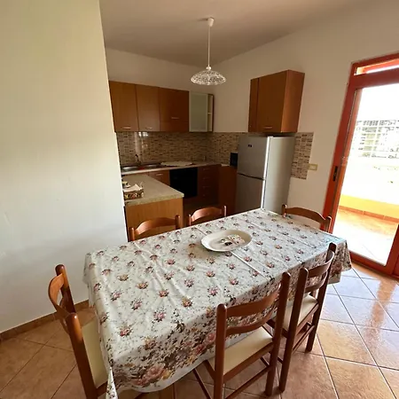Zani 1 Apartment