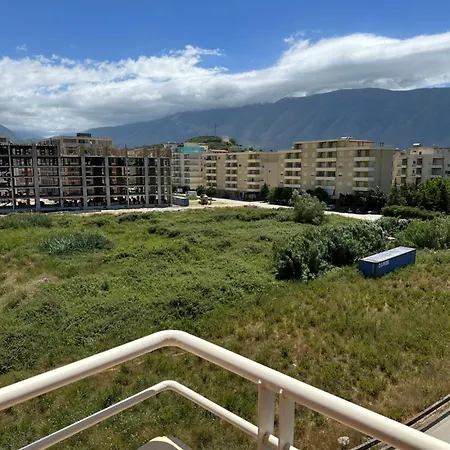 Zani 1 Apartment