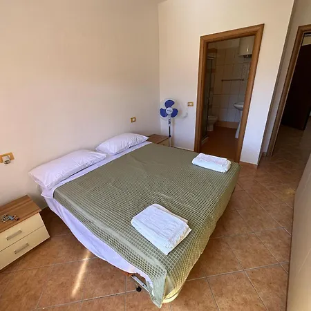 Zani 1 Apartment